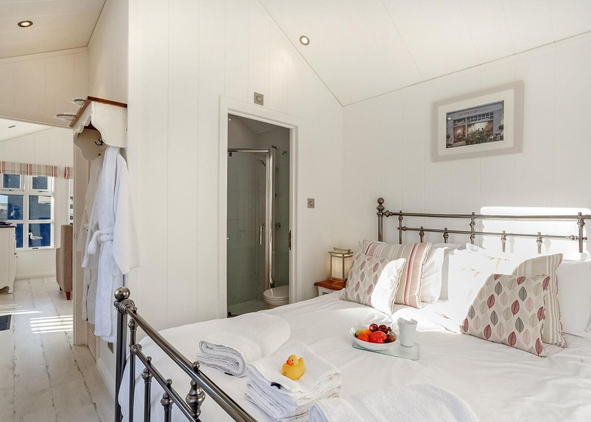 Cove Coastal Retreat