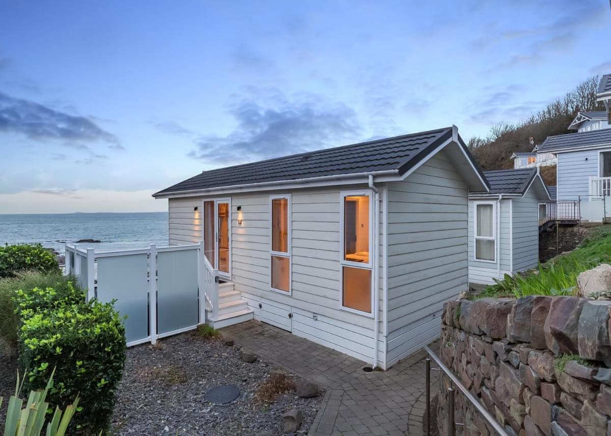 Cove Coastal Retreat *