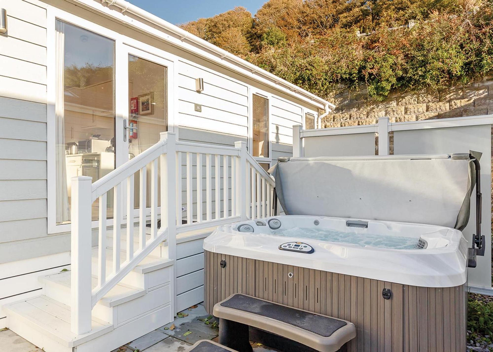 Cove Coastal Retreat